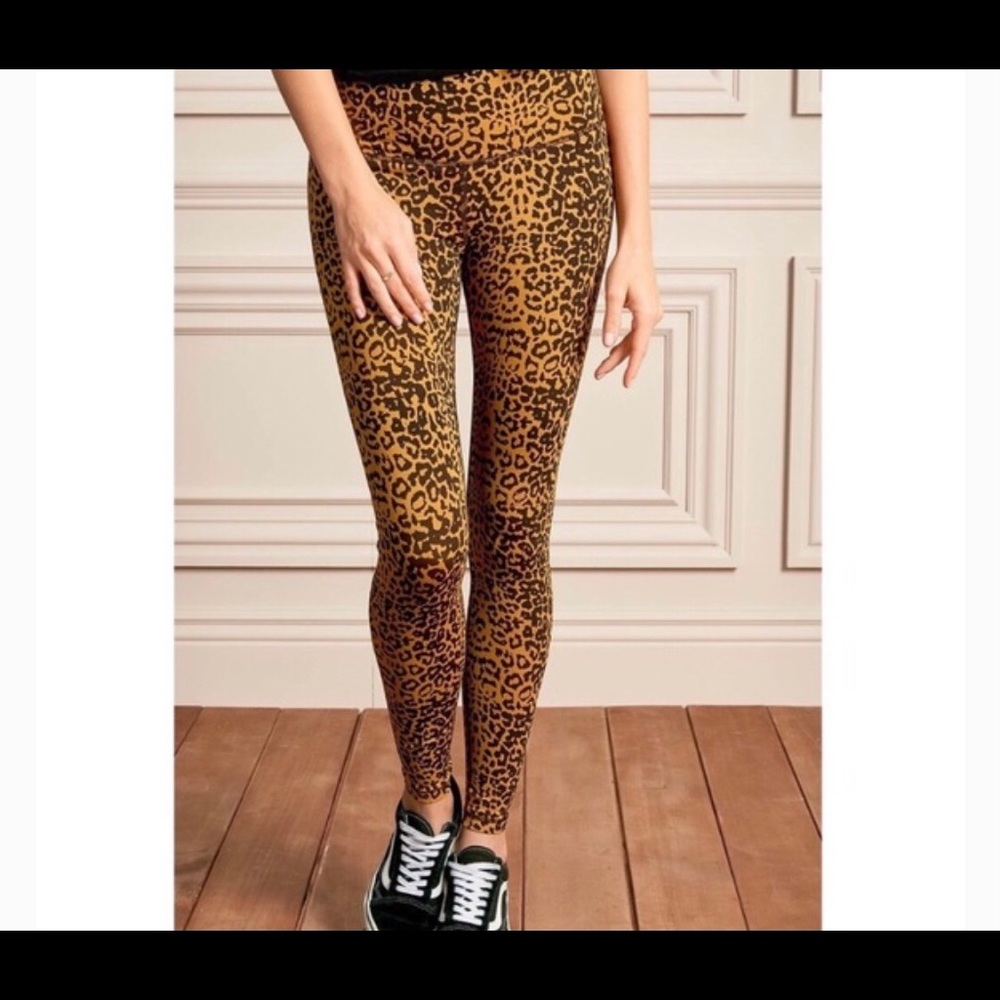 Stella & Dot high waist leopard leggings size med